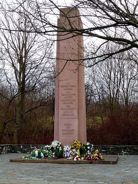 Mahnmal in Gedenken an das Massaker von Abtnaundorf am 18. April 1945 Theklaer Straße, Leipzig