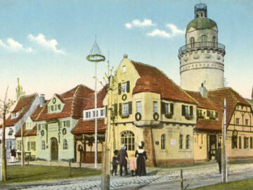 Internationale Baufach-Ausstellung 1913 Leipzig, Biedermeierrestaurant und Turm der Pleißenburg