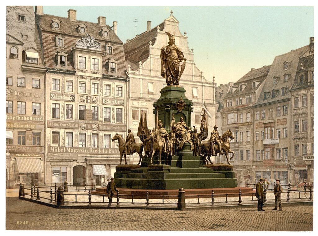 Leipzig Siegesdenkmal um 1900 (von Rudolf Siemering, Germania von Hermann Heinrich Howaldt), enthüllt 1888, zerstört 1946 / Public Domain