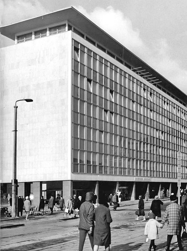 Messeamt am Markt (1965) / <a href="https://commons.wikimedia.org/wiki/File:Bundesarchiv_Bild_183-D0209-0091-001,_Leipzig,_Messeamt.jpg">Bundesarchiv, Bild 183-D0209-0091-001 / CC-BY-SA 3.0</a>, <a href="https://creativecommons.org/licenses/by-sa/3.0/de/deed.en">CC BY-SA 3.0 DE</a>, via Wikimedia Commons