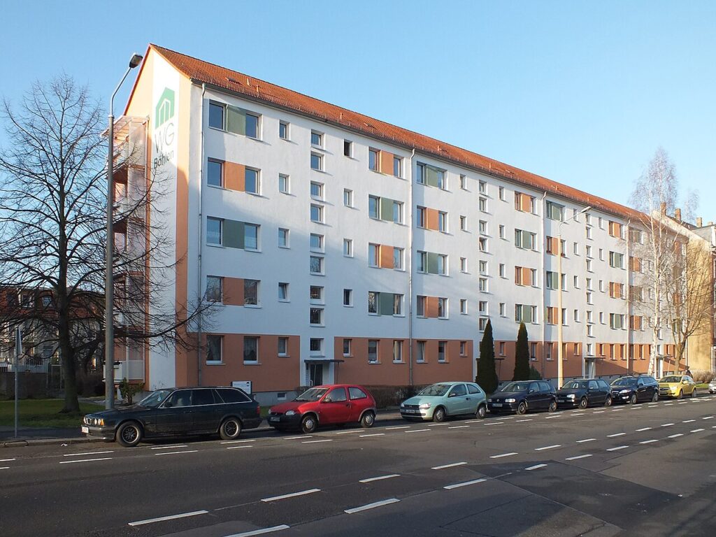 Wohnungsneubau auf dem Friedrichshallen-Grundstück / <a href="https://commons.wikimedia.org/wiki/File:Leipzig_Brandstra%C3%9Fe.jpg">Geisler Martin</a>, <a href="https://creativecommons.org/licenses/by-sa/3.0">CC BY-SA 3.0</a>, via Wikimedia Commons