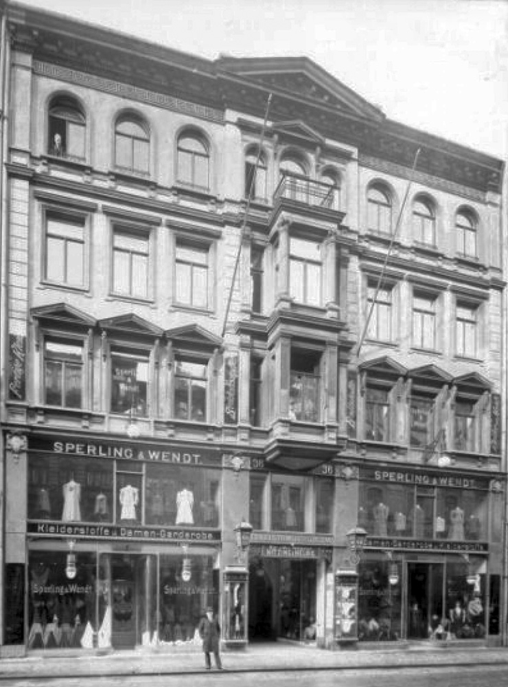 Der Neubau des Juridicums von 1881/82 an der Petersstraße / Public Domain