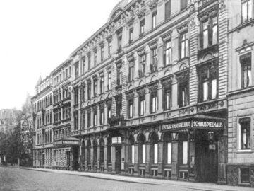 Das Leipziger Schauspielhaus in der Sophienstraße, 1906 / Public Domain