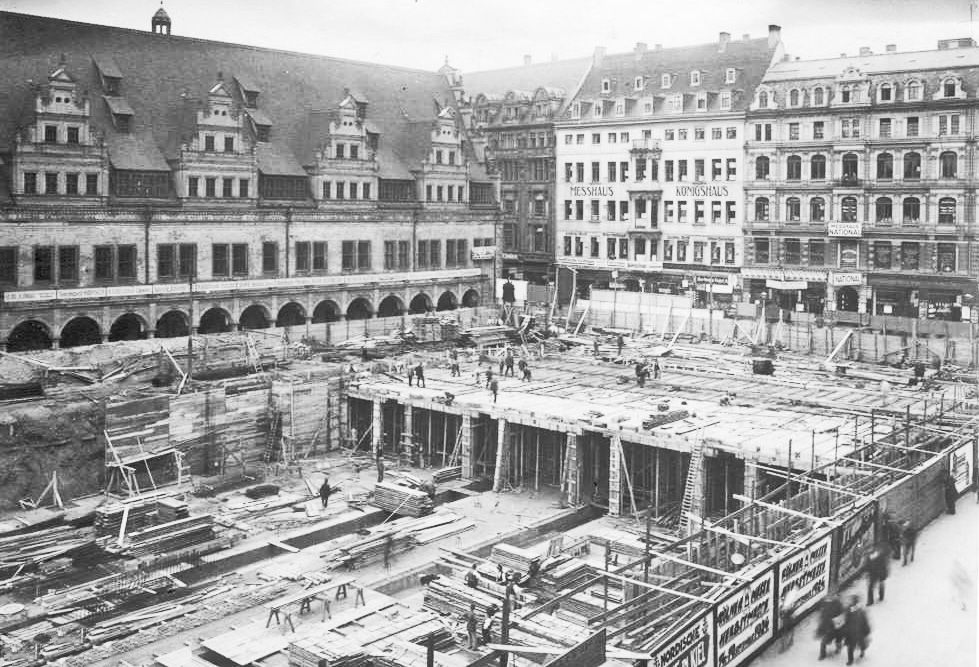  Untergrundmessehaus Leipzig im Bau, 1924 / Public Domain