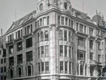 Gloecks Haus, 1925 / Public Domain