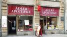 Die Adler-Apotheke in Leipzig, 2011 / Geisler Martin, CC BY-SA 3.0, via Wikimedia Commons